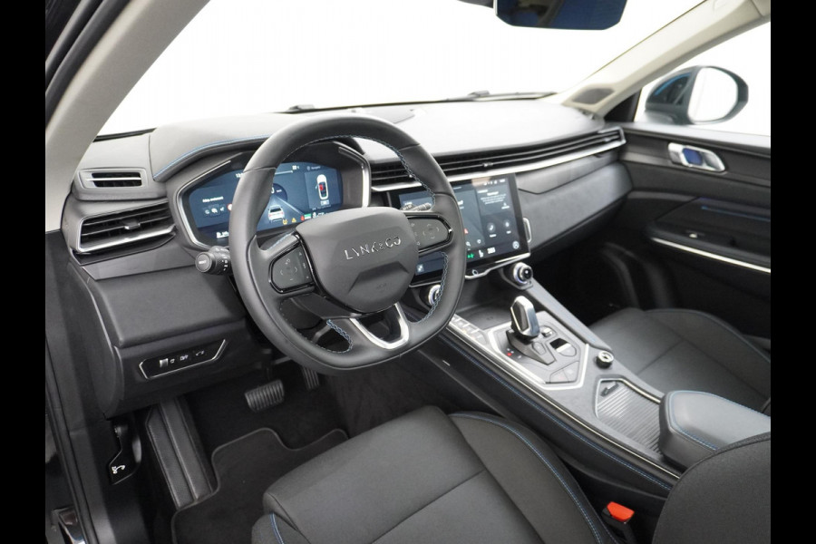Lynk & Co 01 1.5 VAN: 25.900,- VOOR: 22.877,- UW HERFSTVOORDEEL: 3.023,- PHEV PLUG-IN HYBRIDE | COMPLETE AUTO | ELEKTRISCH PANORAMADAK | FULL OPTIONS | LYNK & CO GARANTIE T/M 12-2026 | RIJKLAAR GELEVERD | BTW VERREKENBAAR |
