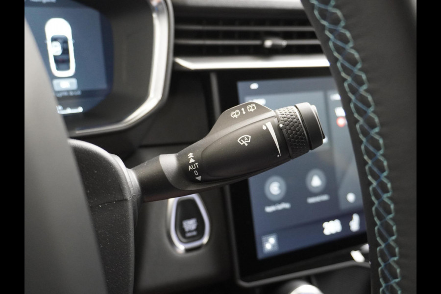 Lynk & Co 01 1.5 VAN: 25.900,- VOOR: 22.877,- UW HERFSTVOORDEEL: 3.023,- PHEV PLUG-IN HYBRIDE | COMPLETE AUTO | ELEKTRISCH PANORAMADAK | FULL OPTIONS | LYNK & CO GARANTIE T/M 12-2026 | RIJKLAAR GELEVERD | BTW VERREKENBAAR |