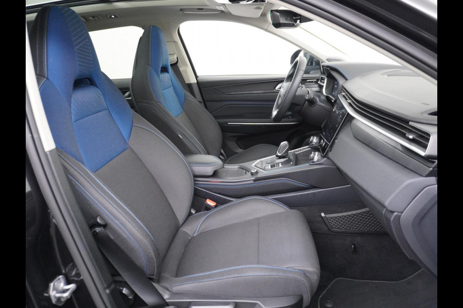 Lynk & Co 01 1.5 VAN: 25.900,- VOOR: 22.877,- UW HERFSTVOORDEEL: 3.023,- PHEV PLUG-IN HYBRIDE | COMPLETE AUTO | ELEKTRISCH PANORAMADAK | FULL OPTIONS | LYNK & CO GARANTIE T/M 12-2026 | RIJKLAAR GELEVERD | BTW VERREKENBAAR |