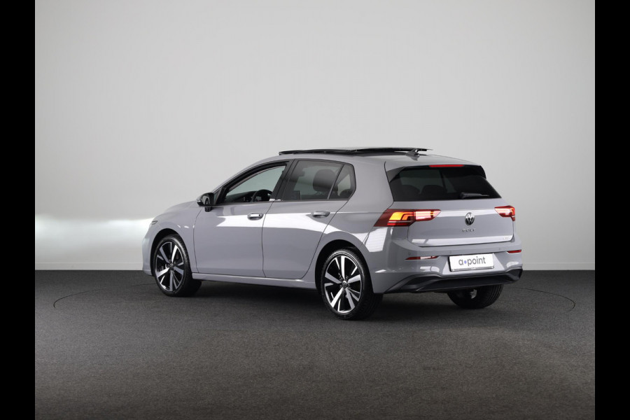 Volkswagen Golf 1.5 eTSI Life Edition 116 pk Automaat (DSG) | Verlengde garantie | Navigatie | Panoramadak | Parkeersensoren | Achteruitrijcamera | Stoelverwarming |