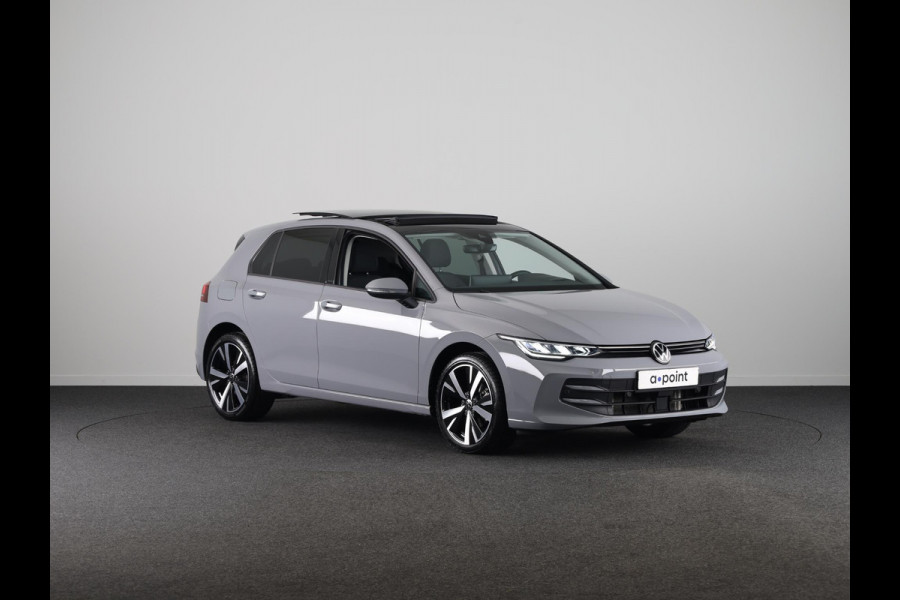 Volkswagen Golf 1.5 eTSI Life Edition 116 pk Automaat (DSG) | Verlengde garantie | Navigatie | Panoramadak | Parkeersensoren | Achteruitrijcamera | Stoelverwarming |