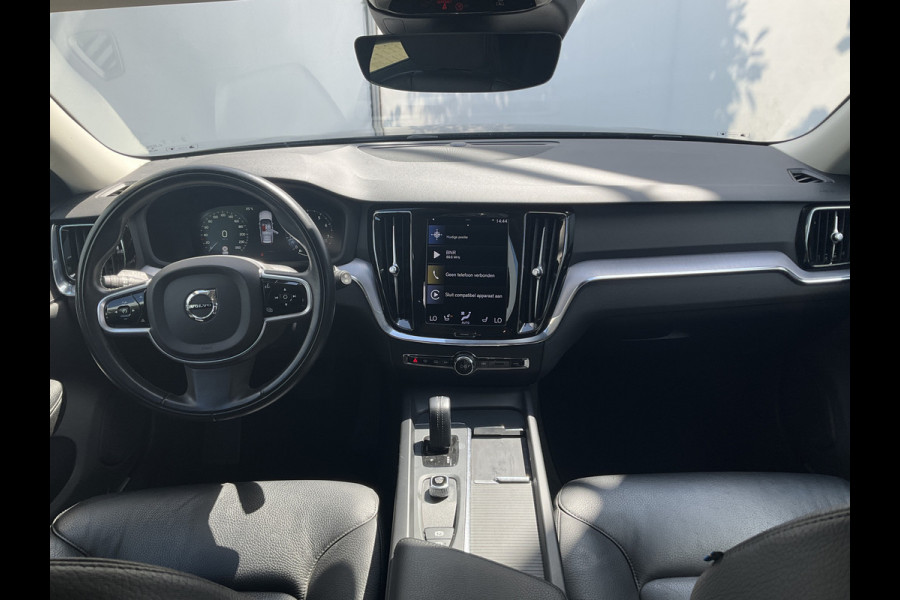 Volvo V60 2.0 B3 Aut8 Business Pro Leer Trekhaak(1800) BLIS Stoel/Stuurverw. 1Eig Intellisafe
