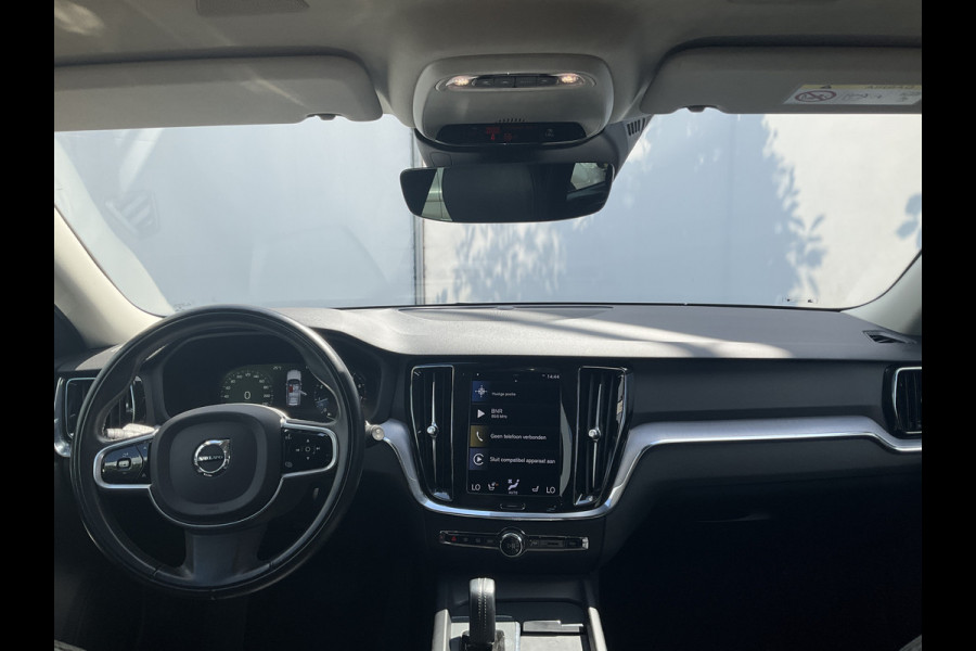 Volvo V60 2.0 B3 Aut8 Business Pro Leer Trekhaak(1800) BLIS Stoel/Stuurverw. 1Eig Intellisafe