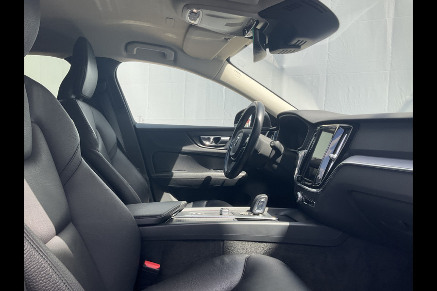 Volvo V60 2.0 B3 Aut8 Business Pro Leer Trekhaak(1800) BLIS Stoel/Stuurverw. 1Eig Intellisafe