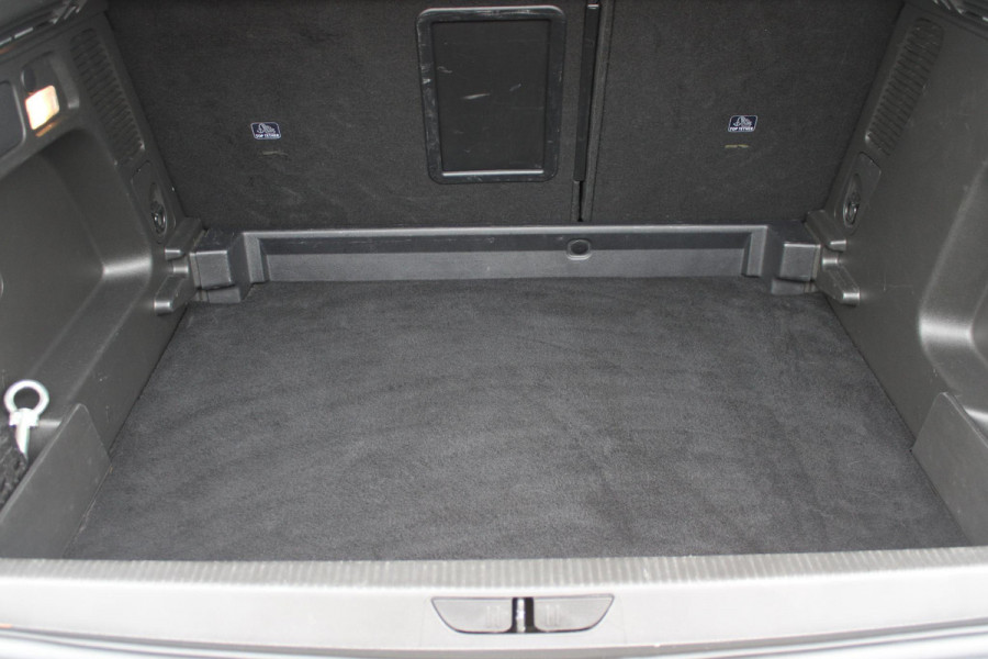 Opel Grandland 1.2 Turbo 130PK AUTOMAAT ULTIMATE | STOEL/STUUR/VOORRUIT VERWARMING | ACHTRERUITRIJ CAMERA | DODEHOEK DETECTIE | ELEKTRISCH BEDIENBARE ACHTERKLEP | FULL LED MATRIX KOPLAMPEN | NAVIGATIE | 19" LICHTMETALEN VELGEN | ALCANTARA BEKLEDING | APPLE CARPLAY/ANDROID AUTO | DRAADLOZE TELEFOONLADER | KEYLESS ENTRY/START | BLACK PACK | ADAPTIVE CRUISE CONTROL | COMFORT STOELEN |