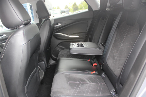 Opel Grandland 1.2 Turbo 130PK AUTOMAAT ULTIMATE | STOEL/STUUR/VOORRUIT VERWARMING | ACHTRERUITRIJ CAMERA | DODEHOEK DETECTIE | ELEKTRISCH BEDIENBARE ACHTERKLEP | FULL LED MATRIX KOPLAMPEN | NAVIGATIE | 19" LICHTMETALEN VELGEN | ALCANTARA BEKLEDING | APPLE CARPLAY/ANDROID AUTO | DRAADLOZE TELEFOONLADER | KEYLESS ENTRY/START | BLACK PACK | ADAPTIVE CRUISE CONTROL | COMFORT STOELEN |