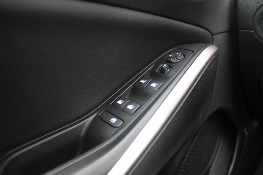 Opel Grandland 1.2 Turbo 130PK AUTOMAAT ULTIMATE | STOEL/STUUR/VOORRUIT VERWARMING | ACHTRERUITRIJ CAMERA | DODEHOEK DETECTIE | ELEKTRISCH BEDIENBARE ACHTERKLEP | FULL LED MATRIX KOPLAMPEN | NAVIGATIE | 19" LICHTMETALEN VELGEN | ALCANTARA BEKLEDING | APPLE CARPLAY/ANDROID AUTO | DRAADLOZE TELEFOONLADER | KEYLESS ENTRY/START | BLACK PACK | ADAPTIVE CRUISE CONTROL | COMFORT STOELEN |
