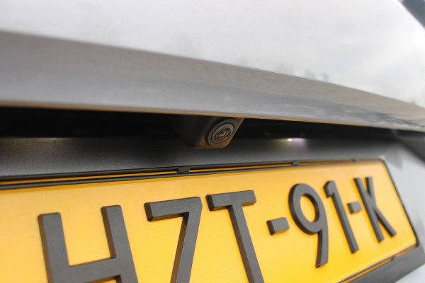 Opel Grandland 1.2 Turbo 130PK AUTOMAAT ULTIMATE | STOEL/STUUR/VOORRUIT VERWARMING | ACHTRERUITRIJ CAMERA | DODEHOEK DETECTIE | ELEKTRISCH BEDIENBARE ACHTERKLEP | FULL LED MATRIX KOPLAMPEN | NAVIGATIE | 19" LICHTMETALEN VELGEN | ALCANTARA BEKLEDING | APPLE CARPLAY/ANDROID AUTO | DRAADLOZE TELEFOONLADER | KEYLESS ENTRY/START | BLACK PACK | ADAPTIVE CRUISE CONTROL | COMFORT STOELEN |