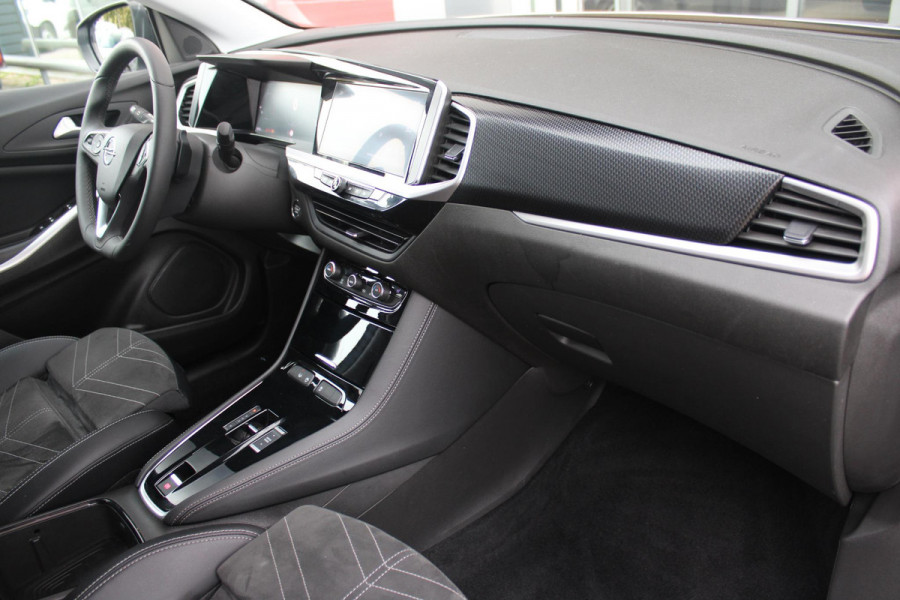Opel Grandland 1.2 Turbo 130PK AUTOMAAT ULTIMATE | STOEL/STUUR/VOORRUIT VERWARMING | ACHTRERUITRIJ CAMERA | DODEHOEK DETECTIE | ELEKTRISCH BEDIENBARE ACHTERKLEP | FULL LED MATRIX KOPLAMPEN | NAVIGATIE | 19" LICHTMETALEN VELGEN | ALCANTARA BEKLEDING | APPLE CARPLAY/ANDROID AUTO | DRAADLOZE TELEFOONLADER | KEYLESS ENTRY/START | BLACK PACK | ADAPTIVE CRUISE CONTROL | COMFORT STOELEN |