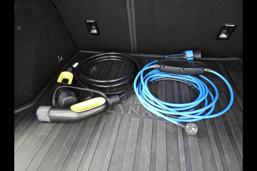 Lynk & Co 01 1.5 PHEV BlackLine NAVI/360CAM/SCHUIFDAK/LED/20"LMV!