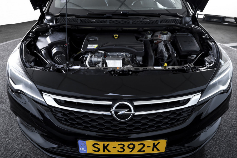 Opel Astra Sports Tourer 1.0 105 PK Business+ | Cruise | PDC | NAV+App. Connect | ECC | 17" LM | Trekhaak |