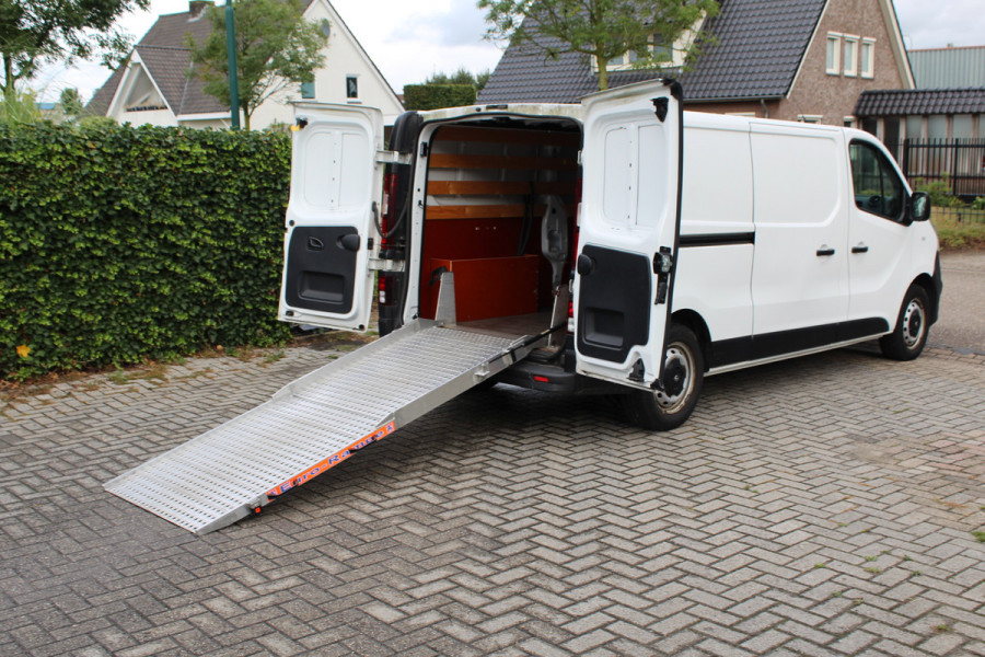 Opel Vivaro 1.6 CDTI 95PK Euro6 L2 Edition ✓ 3-zits ✓ oprij-plaat ✓ airco