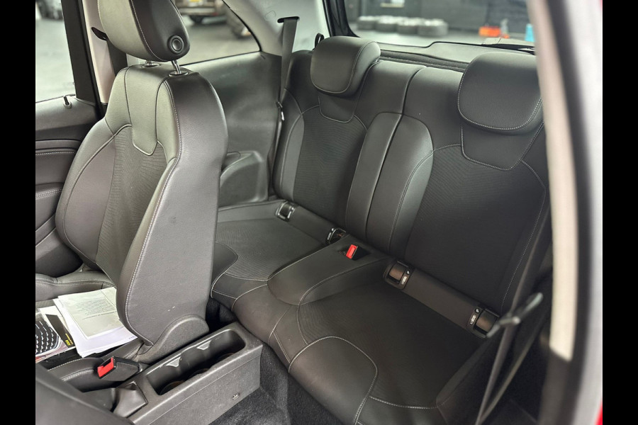 Opel ADAM 1.2 | 1/2 Leder | airco |Bluethooth | Two-tone exterieur/interieur | mooie uitvoering
