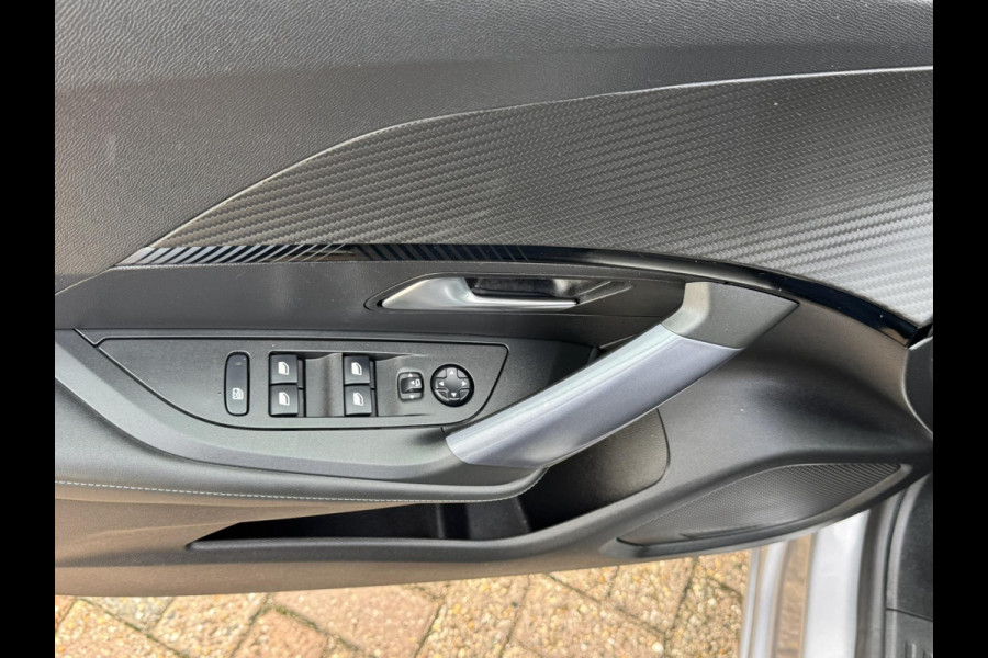 Peugeot 2008 1.2 PureTech Active Cruise control Climate control Achteruitrijcamera Apple/Android Carplay DAB Parkeersensoren V/A