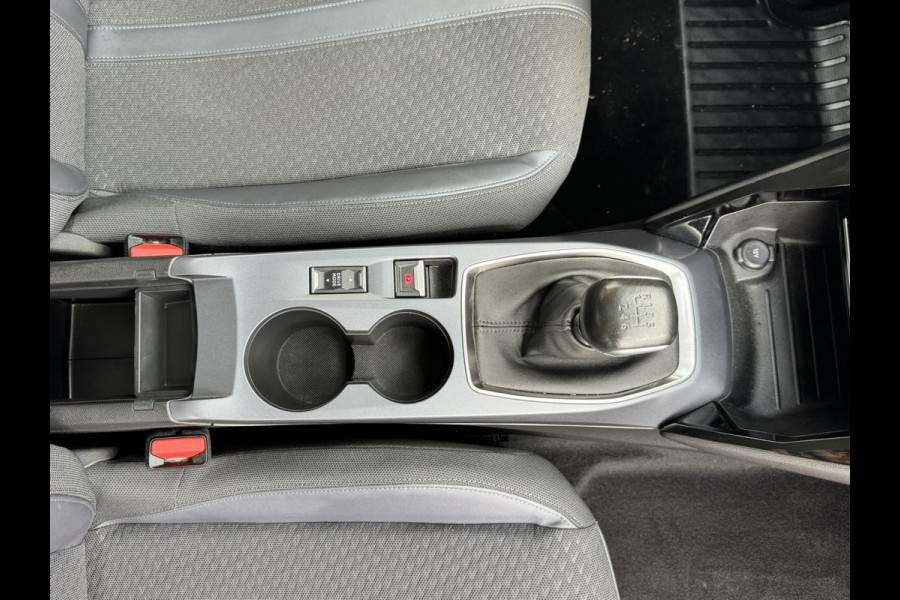 Peugeot 2008 1.2 PureTech Active Cruise control Climate control Achteruitrijcamera Apple/Android Carplay DAB Parkeersensoren V/A