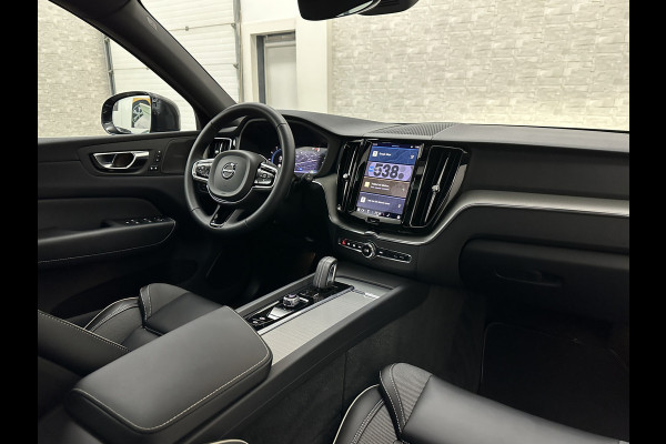 Volvo XC60 T8 AWD Ultimate Dark 455PK | Panorama | R-Design | Pilot-Assist | ACC | Harman-Kardon | Memory | Trekhaak | Sportstoelen | Leder | 21 Inch | Stuur/Stoel/Voorruit-Verwarming | Keyless-Entry | Standkachel | ISO-Glas | Black-Optic | Zwarte Hemel | Draadloos Laden | Carplay | BOVAG Garantie |