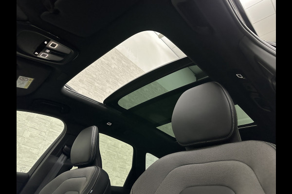 Volvo XC60 T8 AWD Ultimate Dark 455PK | Panorama | R-Design | Pilot-Assist | ACC | Harman-Kardon | Memory | Trekhaak | Sportstoelen | Leder | 21 Inch | Stuur/Stoel/Voorruit-Verwarming | Keyless-Entry | Standkachel | ISO-Glas | Black-Optic | Zwarte Hemel | Draadloos Laden | Carplay | BOVAG Garantie |