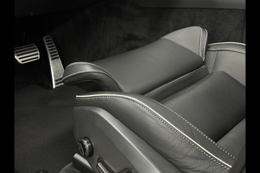 Volvo XC60 T8 AWD Ultimate Dark 455PK | Panorama | R-Design | Pilot-Assist | ACC | Harman-Kardon | Memory | Trekhaak | Sportstoelen | Leder | 21 Inch | Stuur/Stoel/Voorruit-Verwarming | Keyless-Entry | Standkachel | ISO-Glas | Black-Optic | Zwarte Hemel | Draadloos Laden | Carplay | BOVAG Garantie |