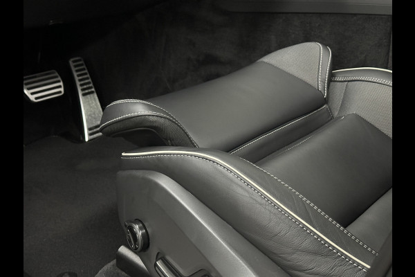 Volvo XC60 T8 AWD Ultimate Dark 455PK | Panorama | R-Design | Pilot-Assist | ACC | Harman-Kardon | Memory | Trekhaak | Sportstoelen | Leder | 21 Inch | Stuur/Stoel/Voorruit-Verwarming | Keyless-Entry | Standkachel | ISO-Glas | Black-Optic | Zwarte Hemel | Draadloos Laden | Carplay | BOVAG Garantie |