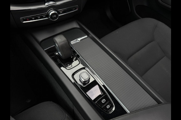 Volvo XC60 2.0 T6 AWD Inscr.Exp FULL PANO CAMERA NAVI LEDER LED PDC Volvo XC60 2.0 T6 AWD Inscr.Exp FULL PANO CAMERA NAVI LEDER LED PDC