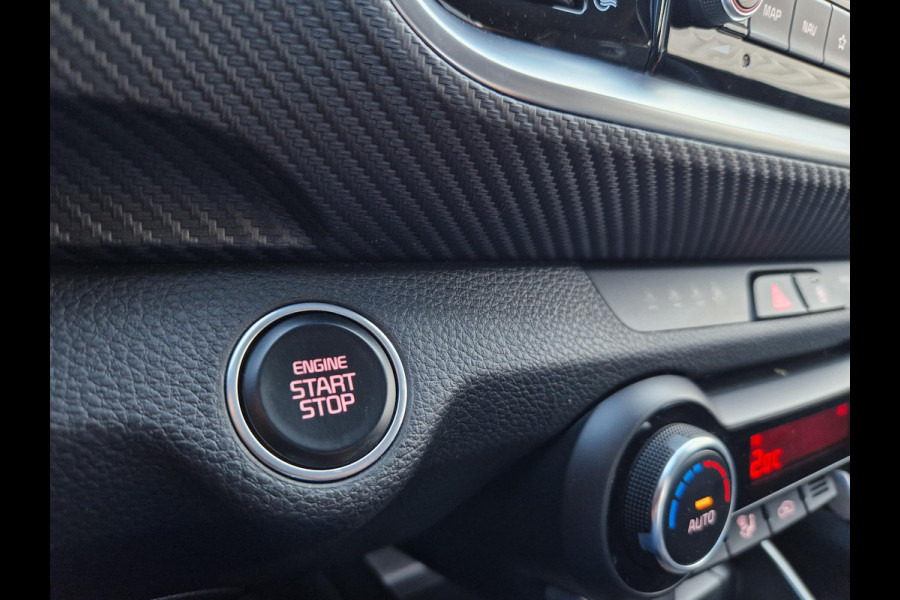 Kia Stonic 1.0 T-GDi MHEV GT-Line | Stoelverwarming | Key-Less | Climate | Navi | Camera | Android Auto\ Apple Carplay | Kia Stonic 1.0 T-GDi MHEV GT-Line | Stoelverwarming | Key-Less | Climate | Navi | Camera | Android Auto\ Apple Carplay |