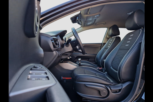 Kia Stonic 1.0 T-GDi MHEV GT-Line | Stoelverwarming | Key-Less | Climate | Navi | Camera | Android Auto\ Apple Carplay | Kia Stonic 1.0 T-GDi MHEV GT-Line | Stoelverwarming | Key-Less | Climate | Navi | Camera | Android Auto\ Apple Carplay |