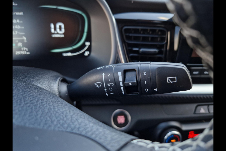 Kia Stonic 1.0 T-GDi MHEV GT-Line | Stoelverwarming | Key-Less | Climate | Navi | Camera | Android Auto\ Apple Carplay | Kia Stonic 1.0 T-GDi MHEV GT-Line | Stoelverwarming | Key-Less | Climate | Navi | Camera | Android Auto\ Apple Carplay |