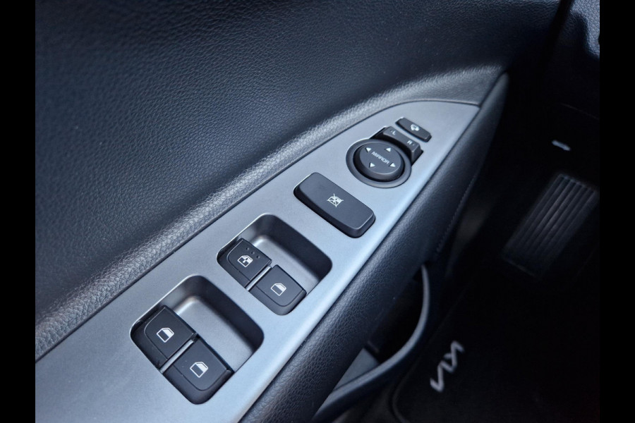 Kia Stonic 1.0 T-GDi MHEV GT-Line | Stoelverwarming | Key-Less | Climate | Navi | Camera | Android Auto\ Apple Carplay | Kia Stonic 1.0 T-GDi MHEV GT-Line | Stoelverwarming | Key-Less | Climate | Navi | Camera | Android Auto\ Apple Carplay |