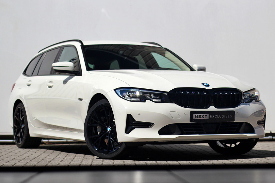 BMW 3 Serie Touring 330e | ACC | Keyless | Camera