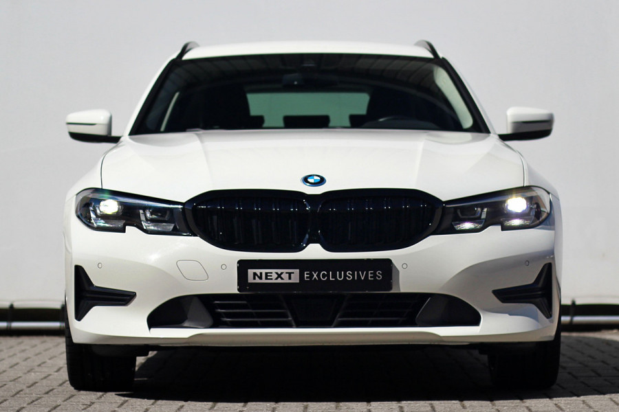 BMW 3 Serie Touring 330e | ACC | Keyless | Camera