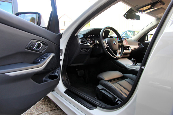 BMW 3 Serie Touring 330e | ACC | Keyless | Camera