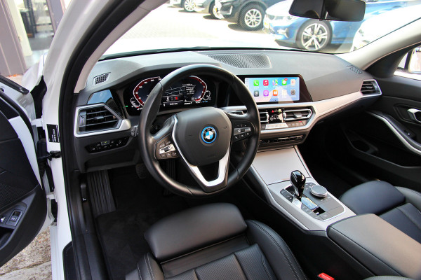 BMW 3 Serie Touring 330e | ACC | Keyless | Camera