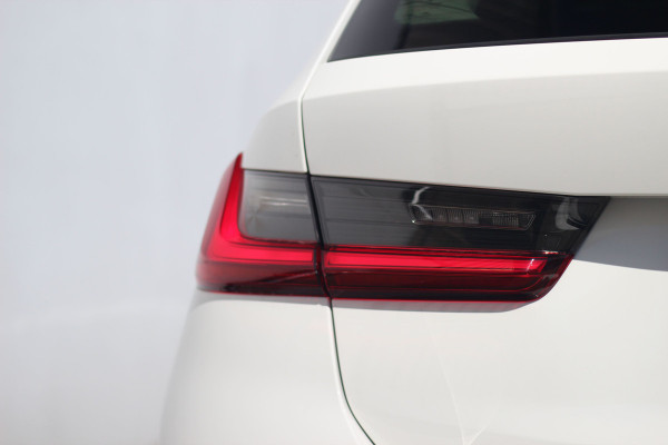 BMW 3 Serie Touring 330e | ACC | Keyless | Camera
