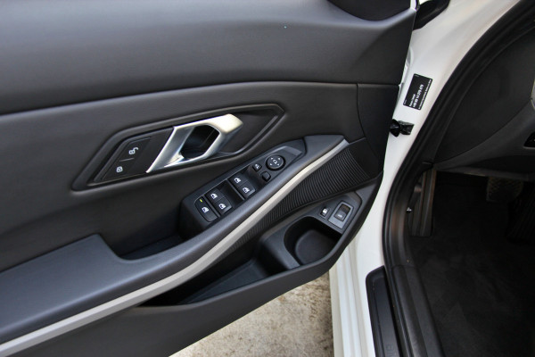BMW 3 Serie Touring 330e | ACC | Keyless | Camera