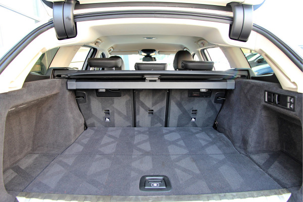 BMW 3 Serie Touring 330e | ACC | Keyless | Camera