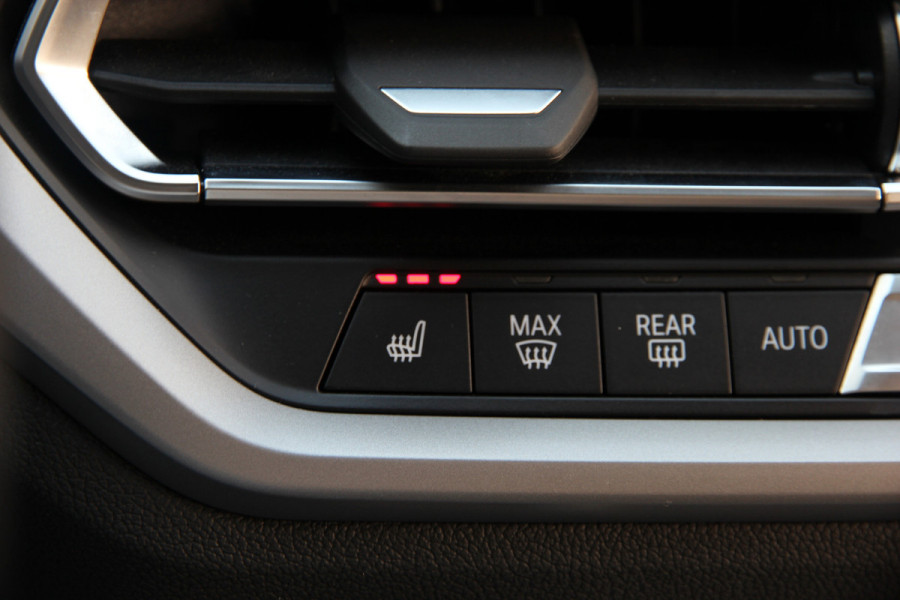 BMW 3 Serie Touring 330e | ACC | Keyless | Camera