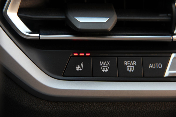 BMW 3 Serie Touring 330e | ACC | Keyless | Camera