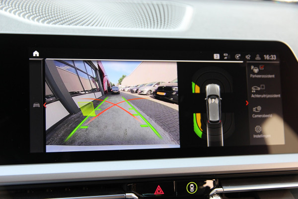 BMW 3 Serie Touring 330e | ACC | Keyless | Camera