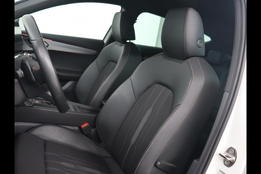 CUPRA Formentor 1.4 e-Hybrid Business | Carplay | Camera | Adaptive cruise | Stuurverwarming | Sportstoelen | Keyless | Sfeerverlichting