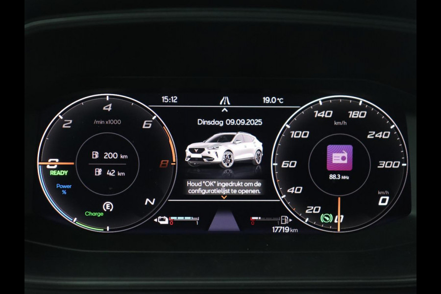 CUPRA Formentor 1.4 e-Hybrid Business | Carplay | Camera | Adaptive cruise | Stuurverwarming | Sportstoelen | Keyless | Sfeerverlichting