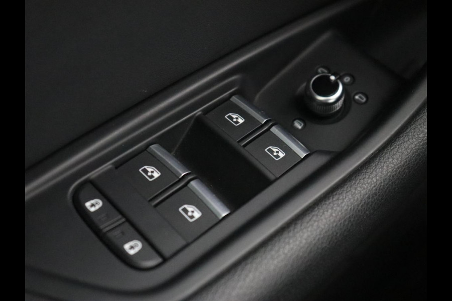 Audi A4 Avant 35 TFSI Launch edition Sport | Navigatie | Full LED | S-Line | Cruise Control | Elektrische Achterklep | Carplay