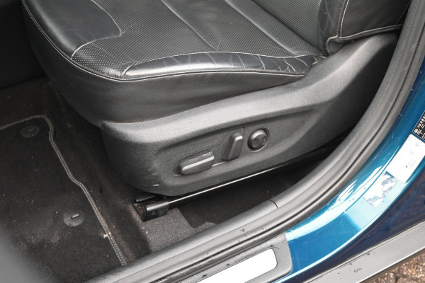 Kia Niro 1.6 GDi Hybrid ExecutiveLine Adaptive Stoelventilatie Memory Leder Keyless 18''