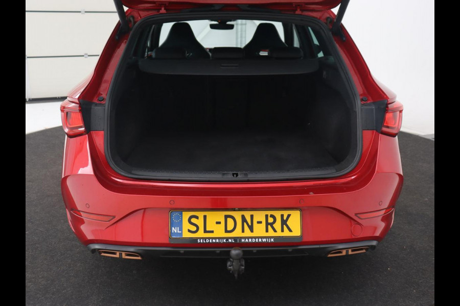 CUPRA Leon Sportstourer 1.4 TSI eHybrid PHEV FR | Trekhaak Wegklapbaar | Stuurverwarming | Full LED | Camera | Stoelverwarming | Apple Carplay