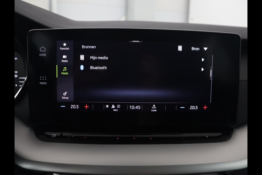 Škoda Octavia 1.4 TSI iV PHEV Business Edition | Camera | Trekhaak | Sfeerverlichting | Carplay | Navigatie | Verwarmde voorruit | Climate control | Cruise control