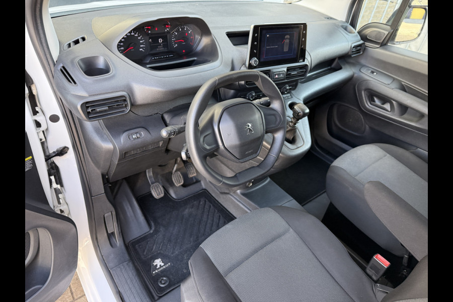 Peugeot Partner 1.2 PureTech 111PK Benzine Premium EMISSIE VRIJE ZONE/ Navigatiesysteem/cruise control/CarPlay