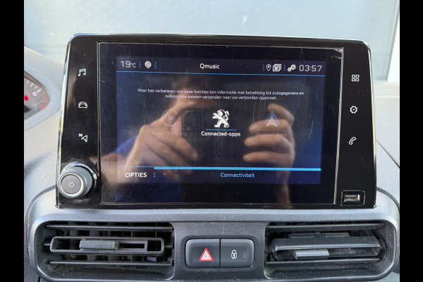 Peugeot Partner 1.2 PureTech 111PK Benzine Premium EMISSIE VRIJE ZONE/ Navigatiesysteem/cruise control/CarPlay