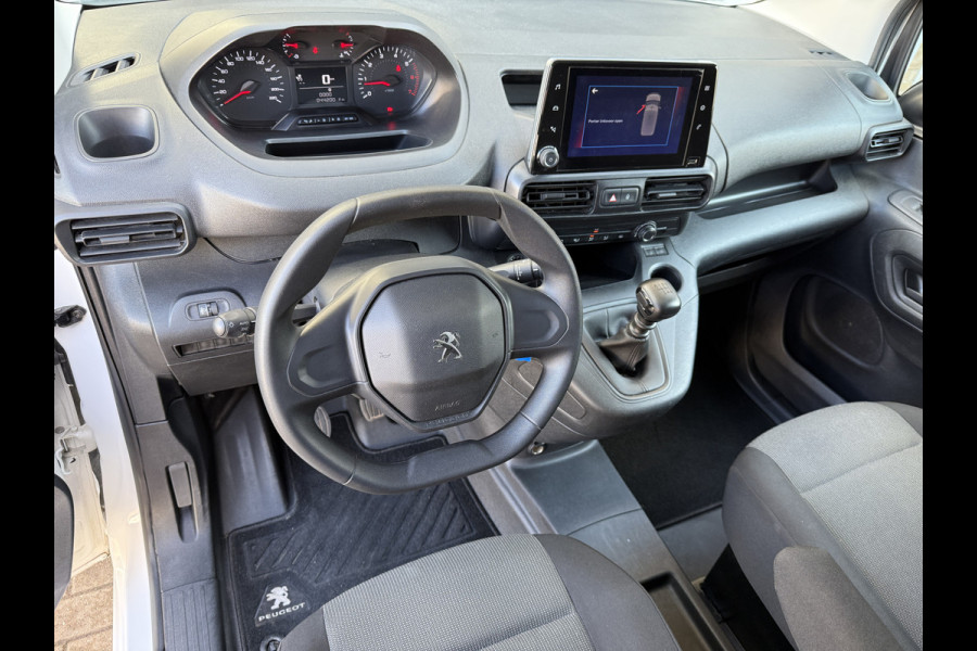 Peugeot Partner 1.2 PureTech 111PK Benzine Premium EMISSIE VRIJE ZONE/ Navigatiesysteem/cruise control/CarPlay