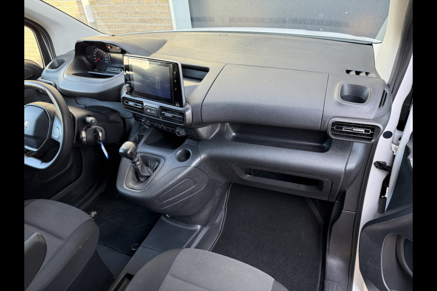 Peugeot Partner 1.2 PureTech 111PK Benzine Premium EMISSIE VRIJE ZONE/ Navigatiesysteem/cruise control/CarPlay