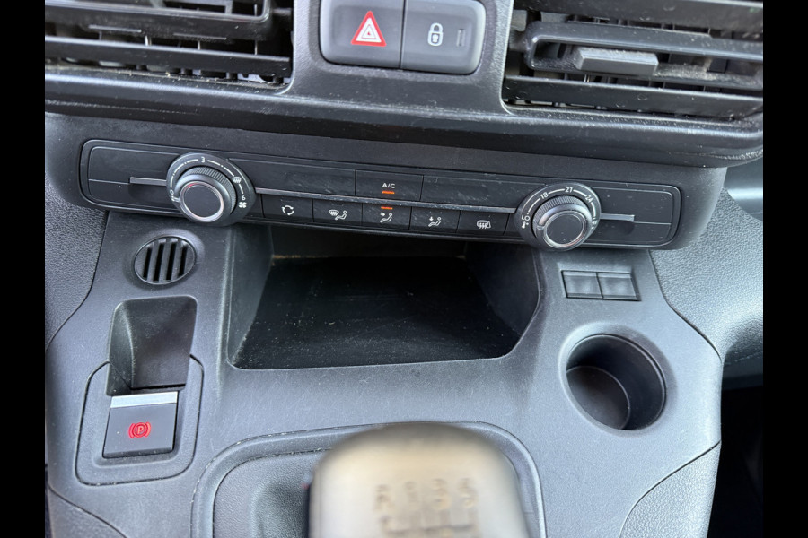 Peugeot Partner 1.2 PureTech 111PK Benzine Premium EMISSIE VRIJE ZONE/ Navigatiesysteem/cruise control/CarPlay