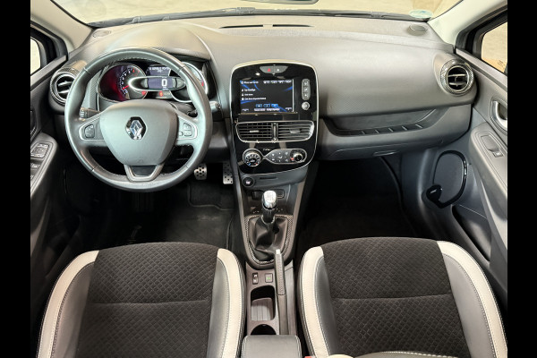 Renault Clio 0.9 TCe 90pk | Bose | R-Link Navi | 17 inch | Stoelverwarming | LED | Camera | 100% Dealer onderhouden!